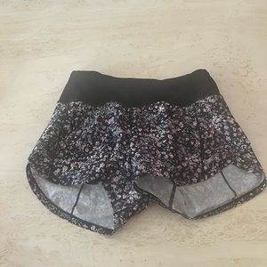 Lululemon flower speed up shorts